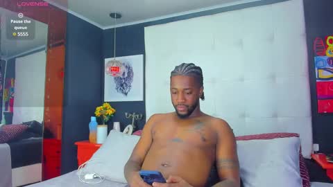 Snapshot of drake_nassir4 chatting on February 2025 08:10:01 PM ---Drake--- online show from February 2025 08:10:01 PM