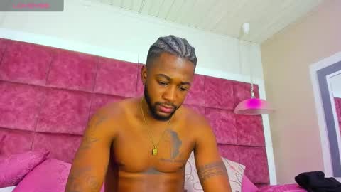 Snapshot of drake_nassir4 chatting on February 2025 02:48:02 PM ---Drake--- online show from February 2025 02:48:02 PM