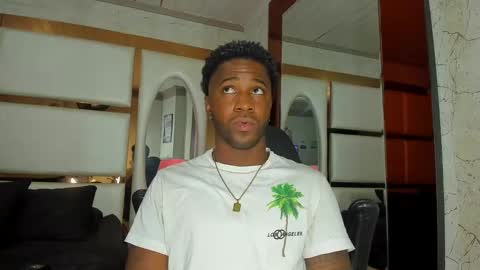 Snapshot of drake_nassir4 chatting on March 2025 03:16:02 PM ---Drake--- online show from March 2025 03:16:02 PM