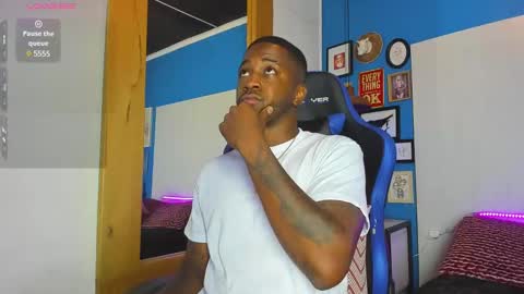 Snapshot of drake_nassir4 chatting on March 2025 09:18:02 PM ---Drake--- online show from March 2025 09:18:02 PM