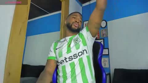 Snapshot of drake_nassir4 chatting on September 2025 02:27:02 PM ---Drake--- online show from September 2025 02:27:02 PM