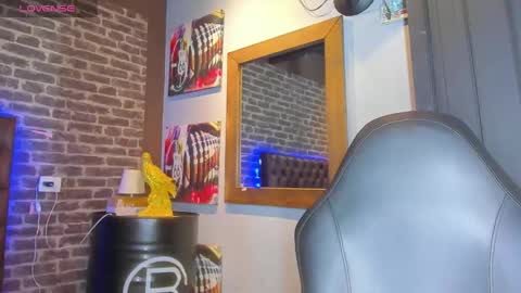 Snapshot of drake_nassir4 chatting on September 2025 06:08:01 PM ---Drake--- online show from September 2025 06:08:01 PM