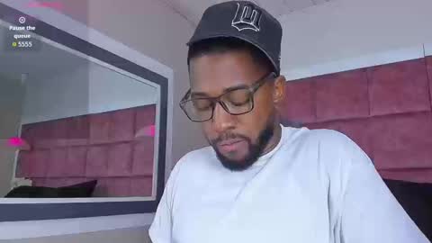 Snapshot of drake_nassir4 chatting on September 2025 04:37:02 AM ---Drake--- online show from September 2025 04:37:02 AM