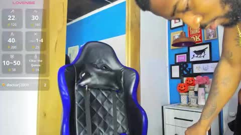 Snapshot of drake_nassir4 chatting on October 2025 12:14:01 AM ---Drake--- online show from October 2025 12:14:01 AM