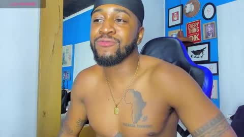 Snapshot of drake_nassir4 chatting on November 2025 12:10:01 AM ---Drake--- online show from November 2025 12:10:01 AM