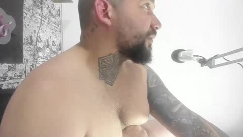 drake whitee Independent Model online show from December 2025 03:48:01 AM