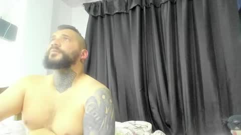 drake whitee Independent Model online show from May 2026 04:10:01 AM