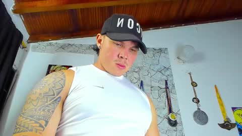 drake_xion1 online show from November 2025 01:27:02 AM