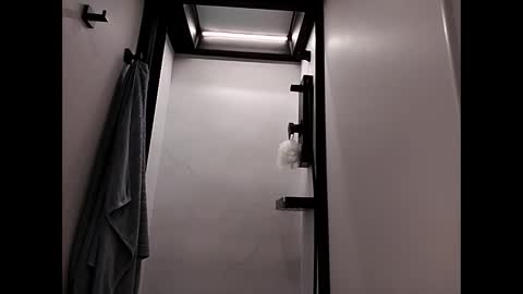 Snapshot of drakefimon chatting on December 2025 08:59:02 PM drakefimon online show from December 2025 08:59:02 PM