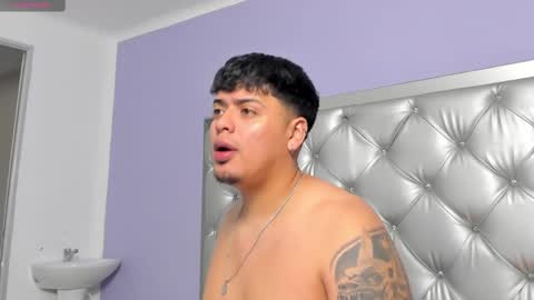 Snapshot of drakenn_ chatting on October 2025 12:06:01 PM drakeeee online show from October 2025 12:06:01 PM