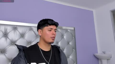 Snapshot of drakenn_ chatting on October 2025 03:11:02 PM drakeeee online show from October 2025 03:11:02 PM