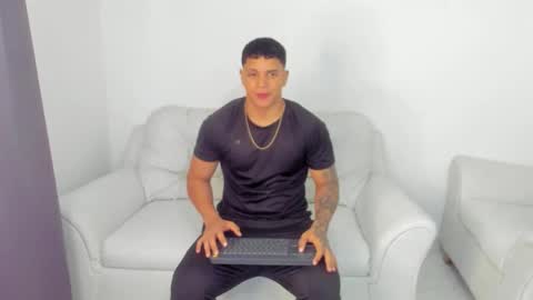 Snapshot of drakesmith01 chatting on September 2025 12:16:02 PM Drake Smith online show from September 2025 12:16:02 PM