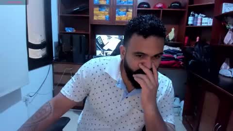 Snapshot of drako_argenti_ chatting on January 2025 12:18:01 PM Drako online show from January 2025 12:18:01 PM