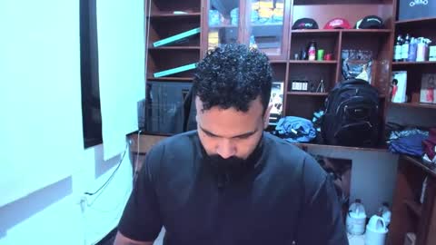 Snapshot of drako_argenti_ chatting on January 2025 07:00:01 AM Drako online show from January 2025 07:00:01 AM