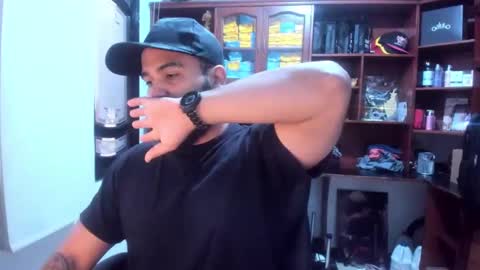 Snapshot of drako_argenti_ chatting on February 2025 01:19:02 PM Drako online show from February 2025 01:19:02 PM