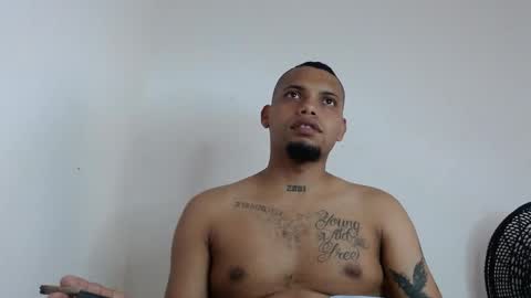 Snapshot of drako_monstercock chatting on April 2026 08:15:01 PM drako_monstercock online show from April 2026 08:15:01 PM