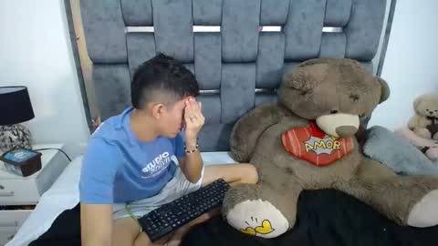 -- nicolle and jhon -- online show from March 2025 02:19:02 AM