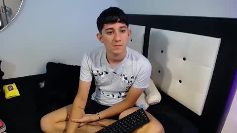 -- nicolle and jhon -- online show from September 2025 10:35:01 PM