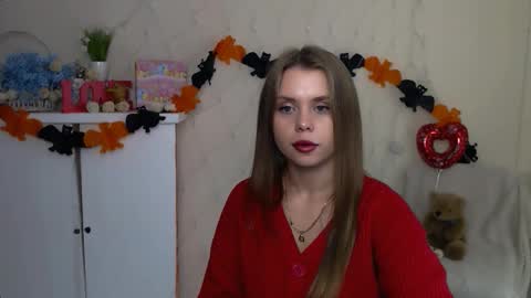 Snapshot of dream_mari chatting on October 2025 07:05:02 AM Mari online show from October 2025 07:05:02 AM