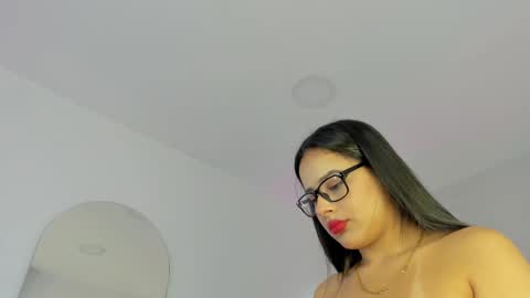 N E N A  online show from September 2025 03:44:02 AM