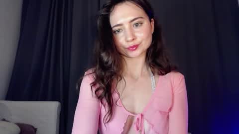 Snapshot of dream_nicole02 chatting on January 2025 05:48:01 PM Nicole online show from January 2025 05:48:01 PM