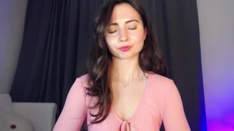 Snapshot of dream_nicole02 chatting on January 2025 05:44:02 PM Nicole online show from January 2025 05:44:02 PM