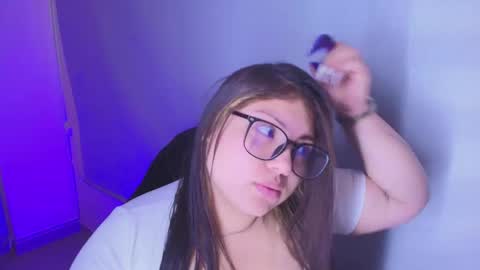 Snapshot of dreambooo_ chatting on May 2026 11:06:01 AM C A M I L A online show from May 2026 11:06:01 AM