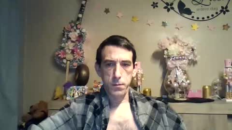 Snapshot of dreamguy38 chatting on November 2025 06:28:01 AM dreamguy38 online show from November 2025 06:28:01 AM