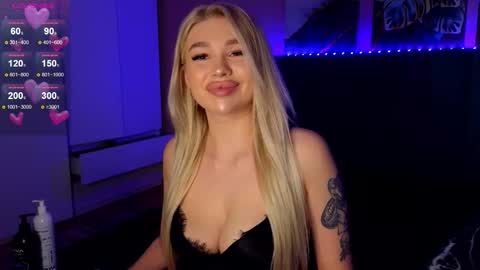 Snapshot of dreamkisslove chatting on March 2026 05:00:02 AM Mila online show from March 2026 05:00:02 AM