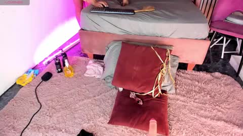 Snapshot of dreammatell_ chatting on March 2025 03:01:01 AM Dream Matell online show from March 2025 03:01:01 AM