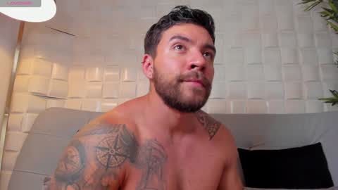 Snapshot of dreammr1 chatting on December 2024 06:02:02 AM cris online show from December 2024 06:02:02 AM