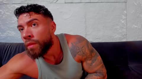 Snapshot of dreammr1 chatting on March 2025 02:51:02 PM cris online show from March 2025 02:51:02 PM