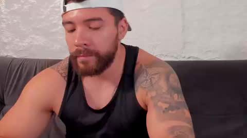 Snapshot of dreammr1 chatting on September 2025 01:07:02 AM cris online show from September 2025 01:07:02 AM