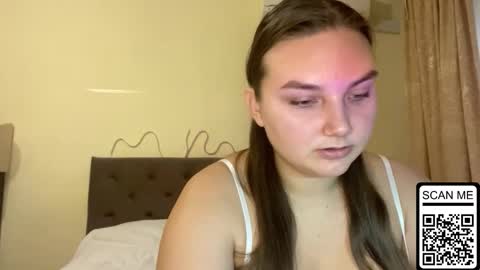 Mila online show from October 2025 02:59:01 PM