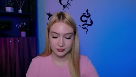 Snapshot of dreamyivyy chatting on July 2026 07:24:01 PM Ivy online show from July 2026 07:24:01 PM