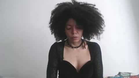 Snapshot of dreamylatina chatting on February 2026 01:01:02 PM DreamyLatina online show from February 2026 01:01:02 PM