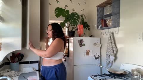 RIRI OR DREAMY online show from February 2025 09:19:01 PM