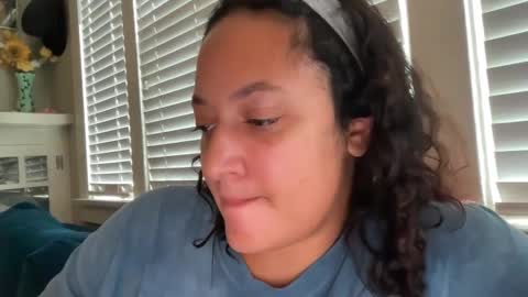 RIRI OR DREAMY online show from September 2025 03:35:02 PM