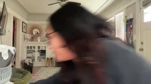 RIRI OR DREAMY online show from October 2025 05:02:02 PM