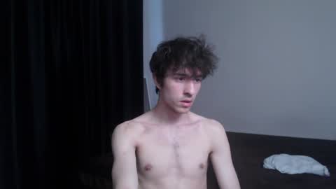 Snapshot of dress_air chatting on April 2026 02:27:02 AM Air online show from April 2026 02:27:02 AM