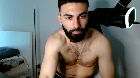 Snapshot of drewwho_ chatting on April 2026 09:08:02 PM drewwho_ online show from April 2026 09:08:02 PM