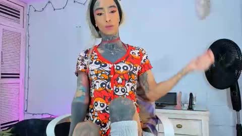 drippyorlove online show from April 2026 01:35:02 PM