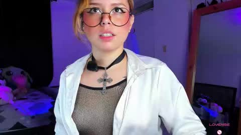 Dubraska Rubio online show from November 2025 01:22:02 AM