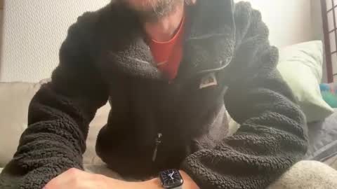 Max online show from December 2025 06:37:02 PM