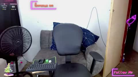 Snapshot of dulce2415 chatting on February 2026 03:27:01 AM dulce2415 online show from February 2026 03:27:01 AM