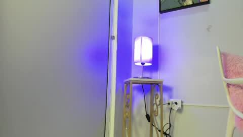 Snapshot of dulce__fiore07 chatting on April 2026 12:06:02 PM dulce__fiore07 online show from April 2026 12:06:02 PM