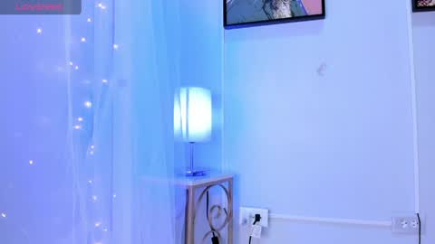 Snapshot of dulce__fiore07 chatting on May 2026 12:01:01 PM dulce__fiore07 online show from May 2026 12:01:01 PM