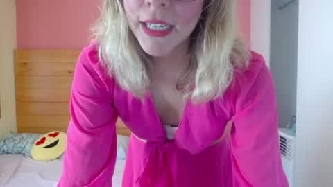 dulce__victoria__ online show from March 2026 12:25:02 AM