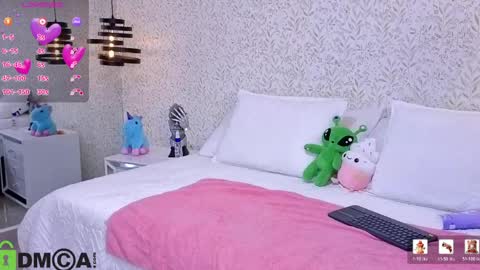 dulce_isabel_ online show from May 2026 03:45:02 AM