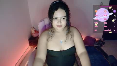 Snapshot of dulce_julieta_ chatting on October 2025 07:59:01 PM Dulce online show from October 2025 07:59:01 PM